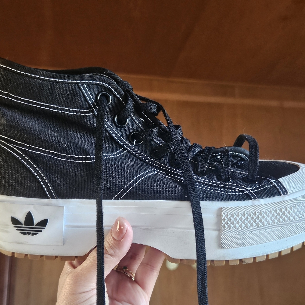 Adidas nizza trek